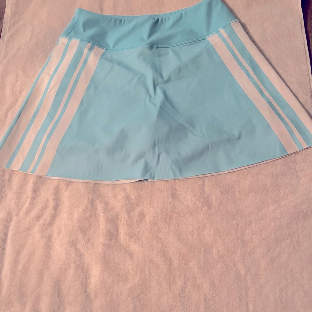 Addison Bay light blue skort